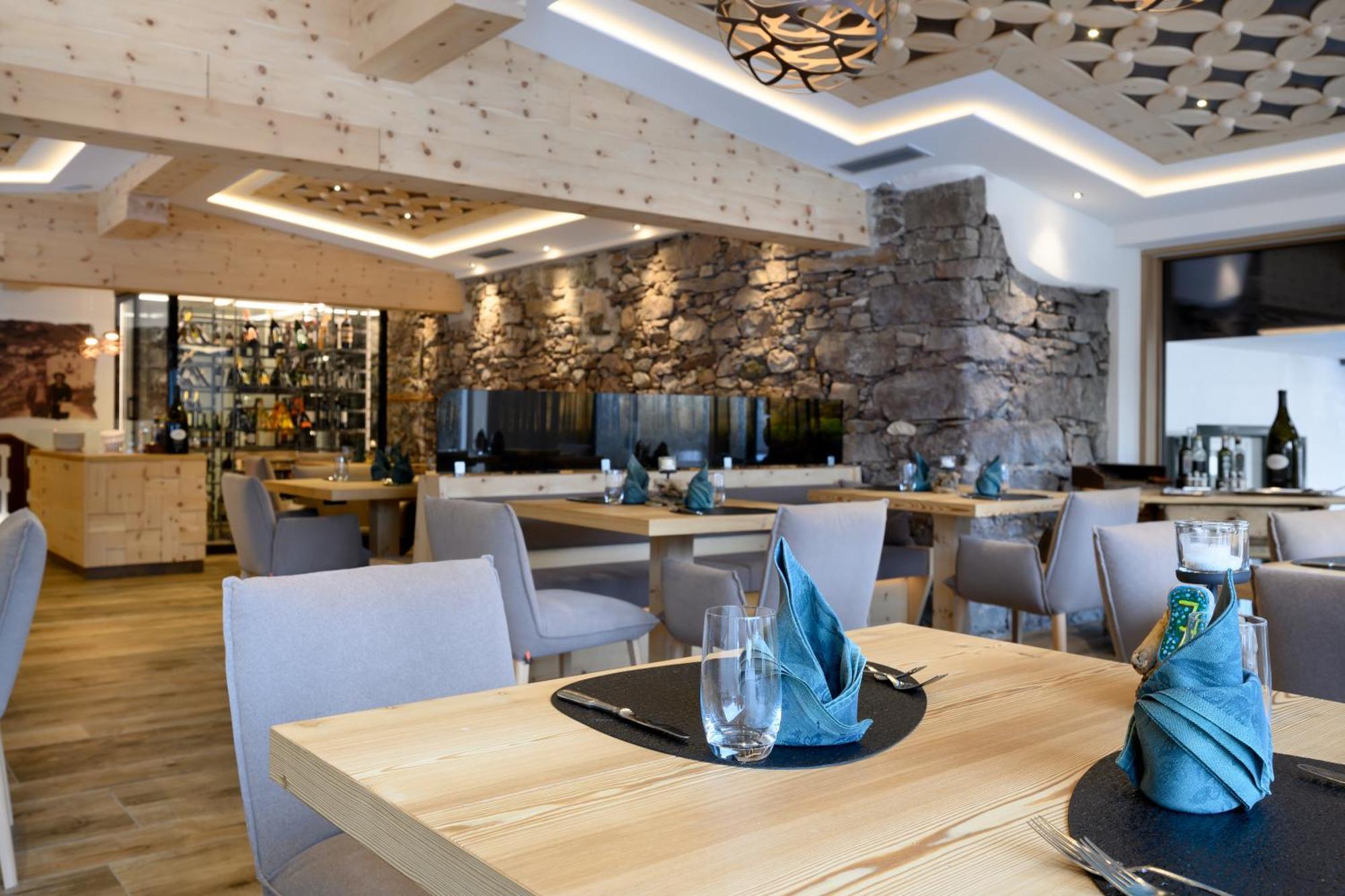 Hotel Al Lago Soraga Ngoại thất bức ảnh