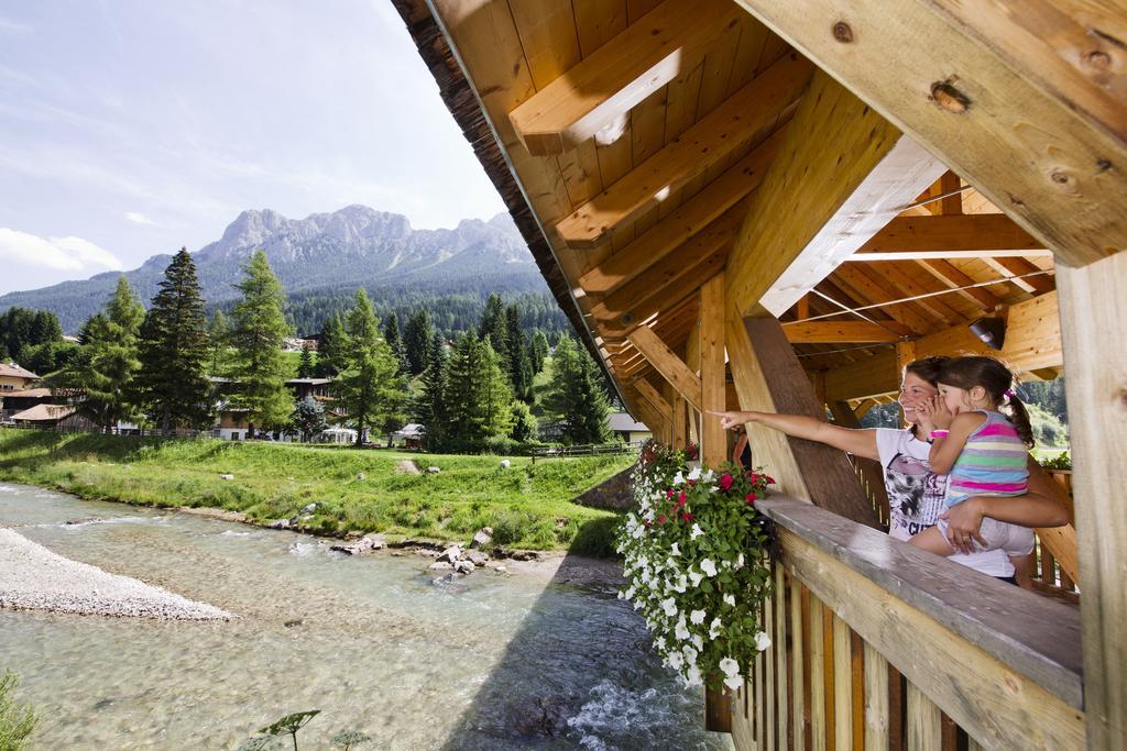 Hotel Al Lago Soraga Ngoại thất bức ảnh