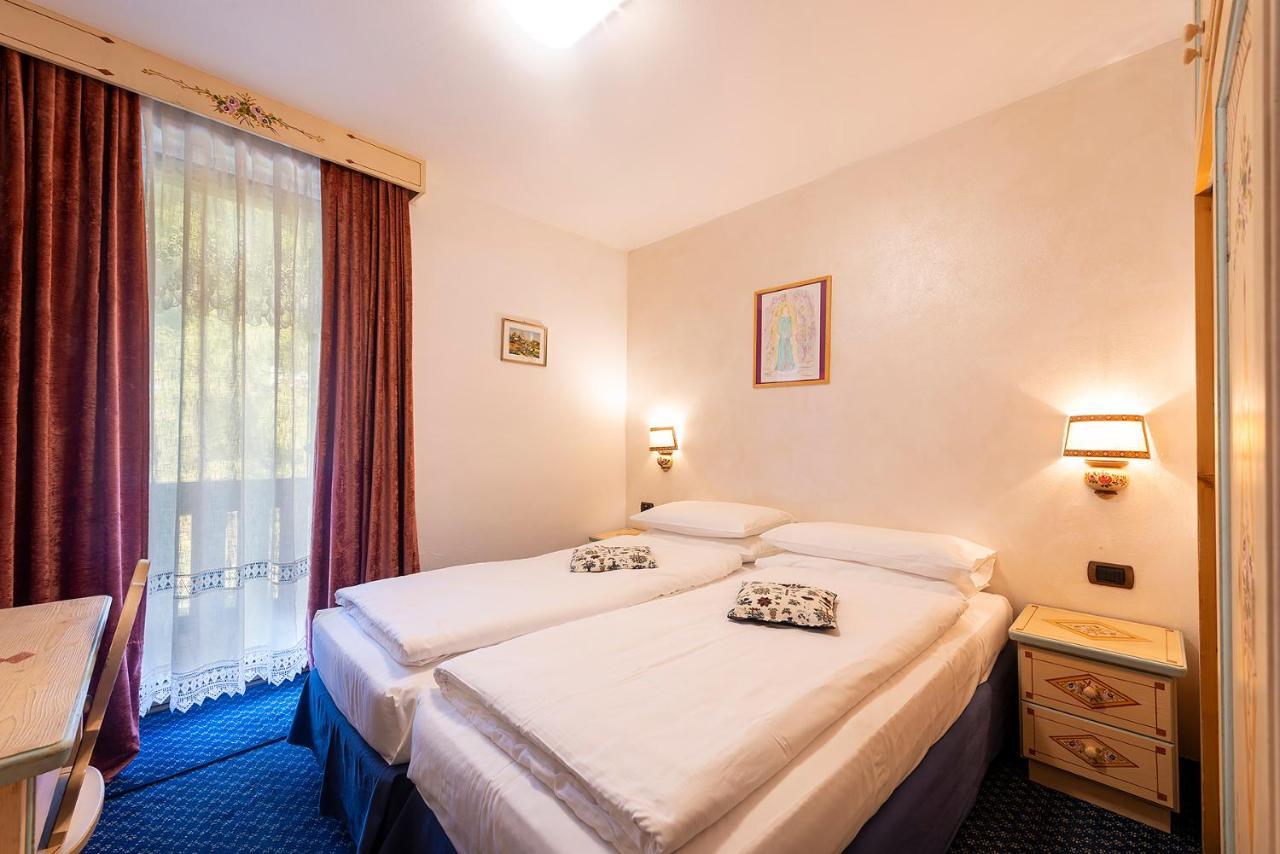 Hotel Al Lago Soraga Ngoại thất bức ảnh