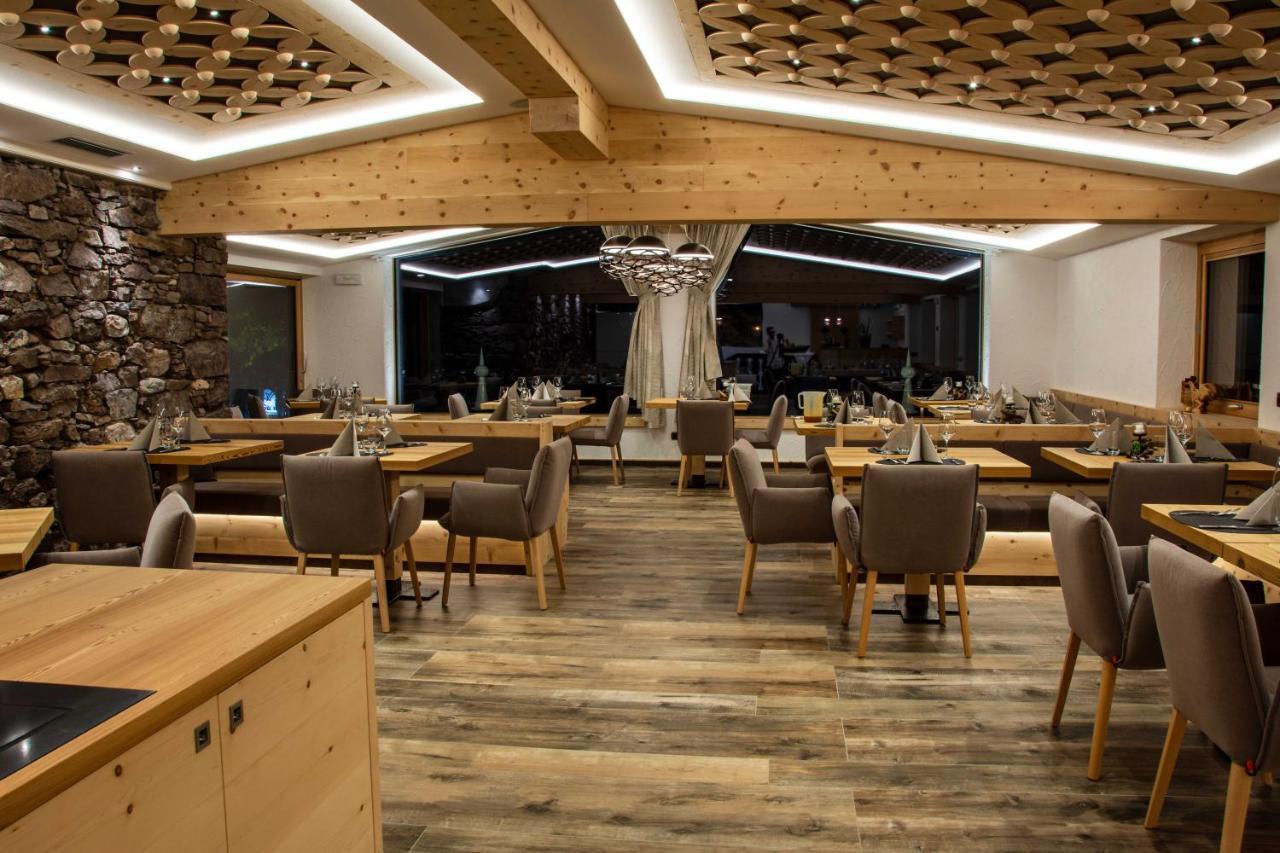 Hotel Al Lago Soraga Ngoại thất bức ảnh